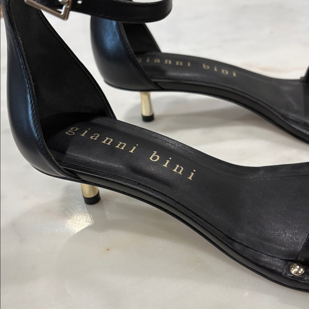 NEW Gianni Bini Asherr Leather Studded Kitten Heel Sandals Ankle Strap Sz 7 - Picture 3 of 4